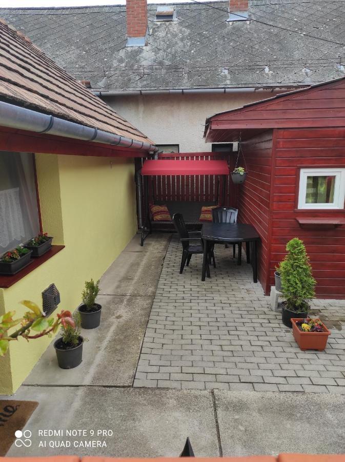 Kis Apartmanhaz Apartment