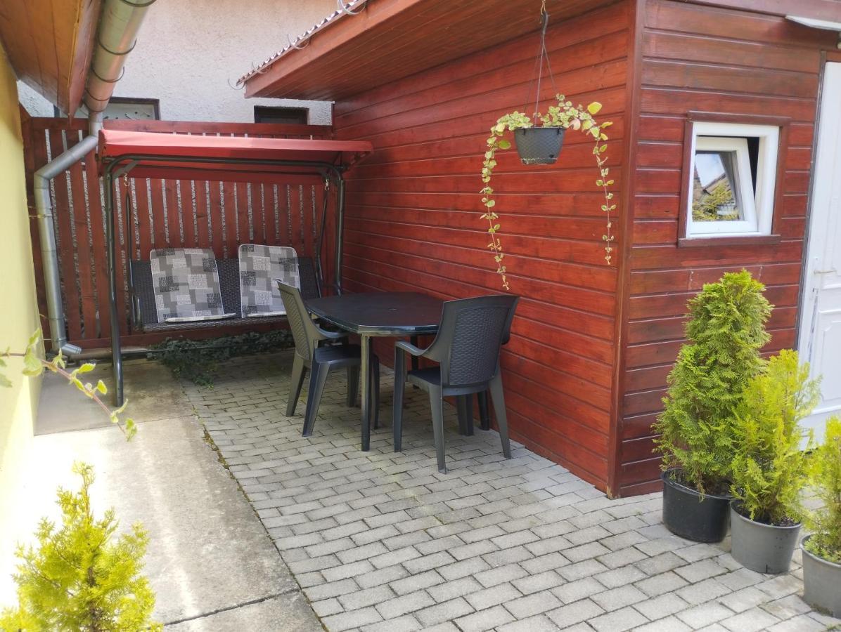Apartment Kis Apartmanhaz Balatonfured